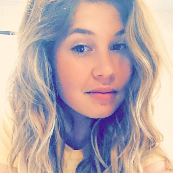 Meet your Posher, Heidi - Picture 1 of 1